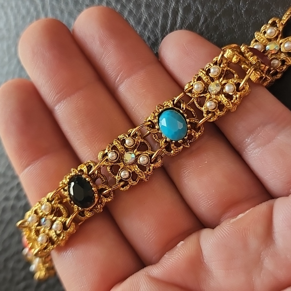 VTG bracelet